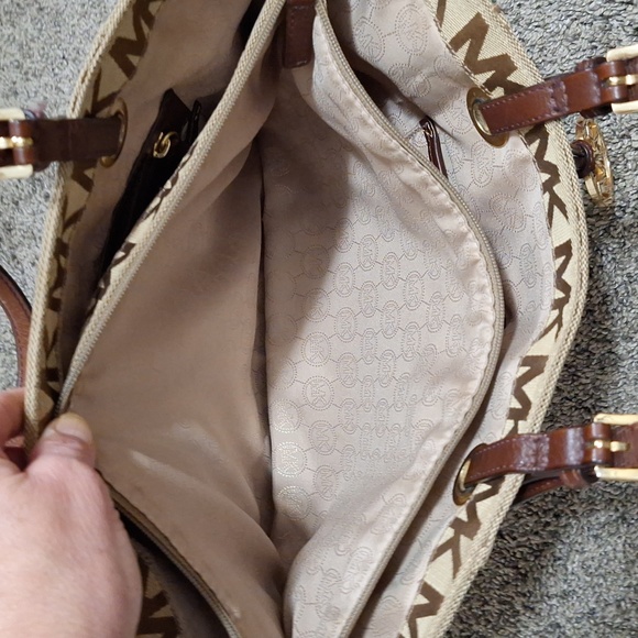 Michael Kors signature fabric / leather "jet set" large tote - browns - Picture 7 of 11